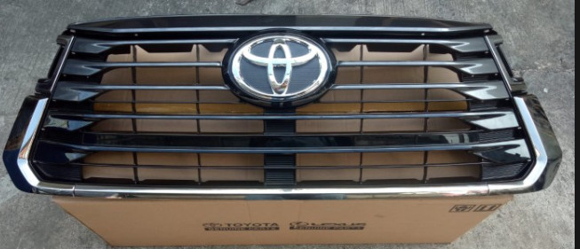 Mặt calang Toyota Cross 2021 bản G và V